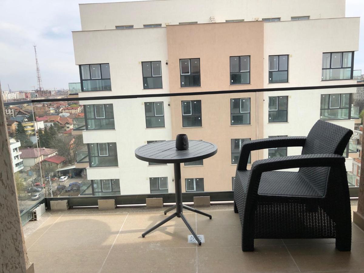 Luxury Westpark 2-Room Apartment Lakeview W5 Bukarest Exteriör bild