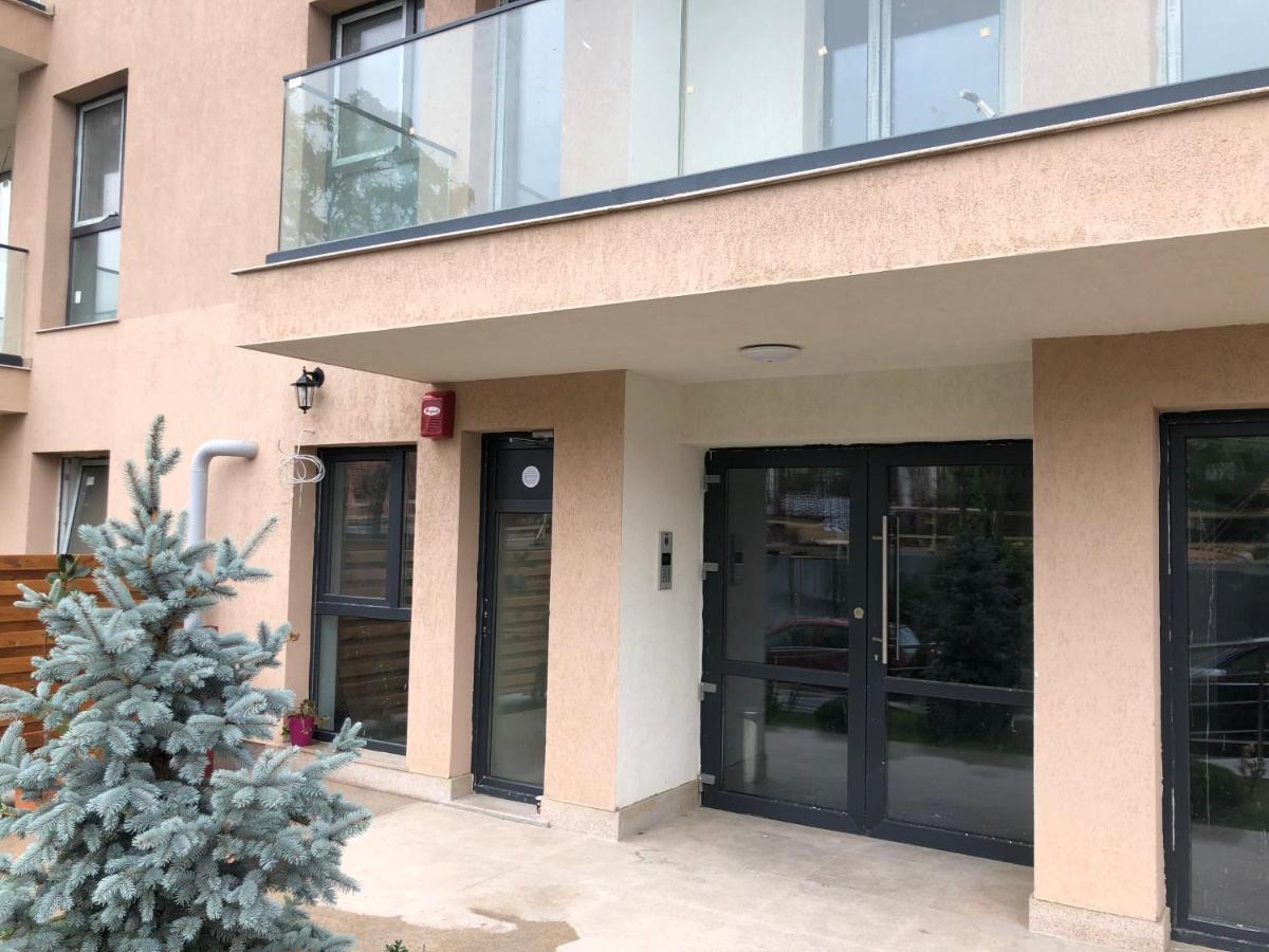 Luxury Westpark 2-Room Apartment Lakeview W5 Bukarest Exteriör bild