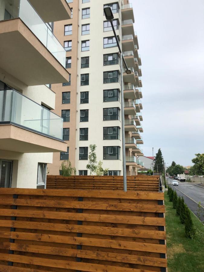 Luxury Westpark 2-Room Apartment Lakeview W5 Bukarest Exteriör bild